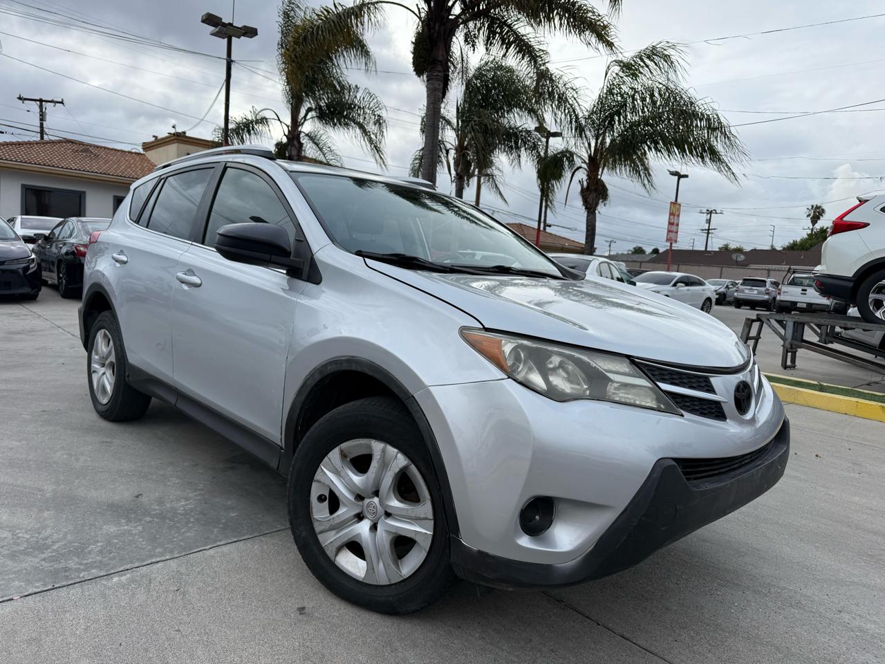 Toyota RAV4 LE FWD 2013