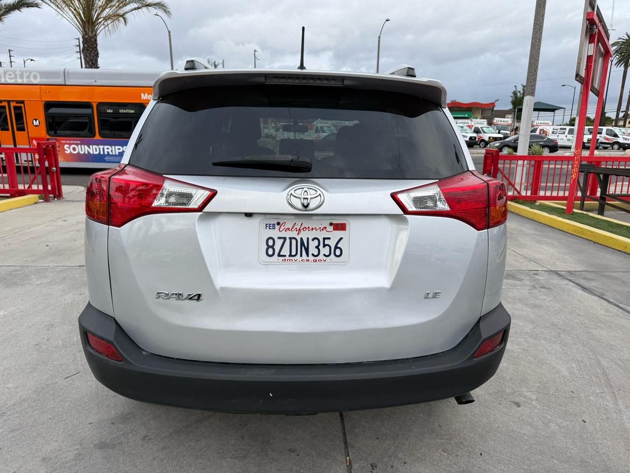 Toyota RAV4 LE FWD 2013