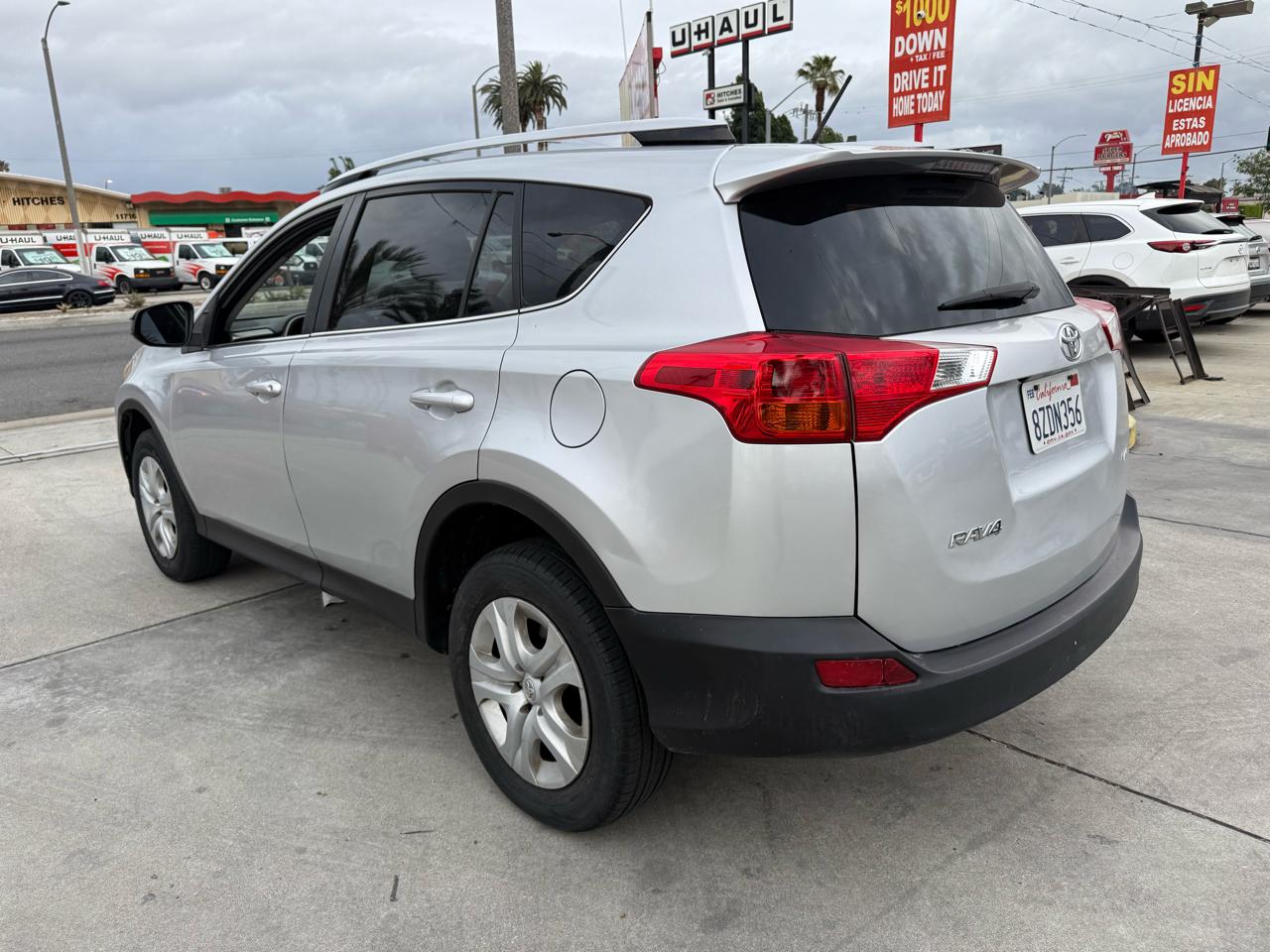 Toyota RAV4 LE FWD 2013