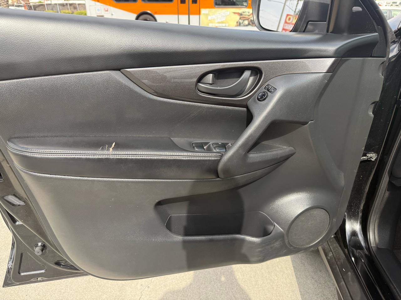 Nissan Rogue  2019