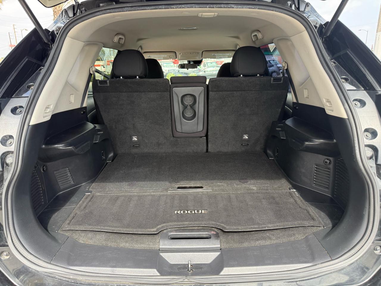 Nissan Rogue  2019