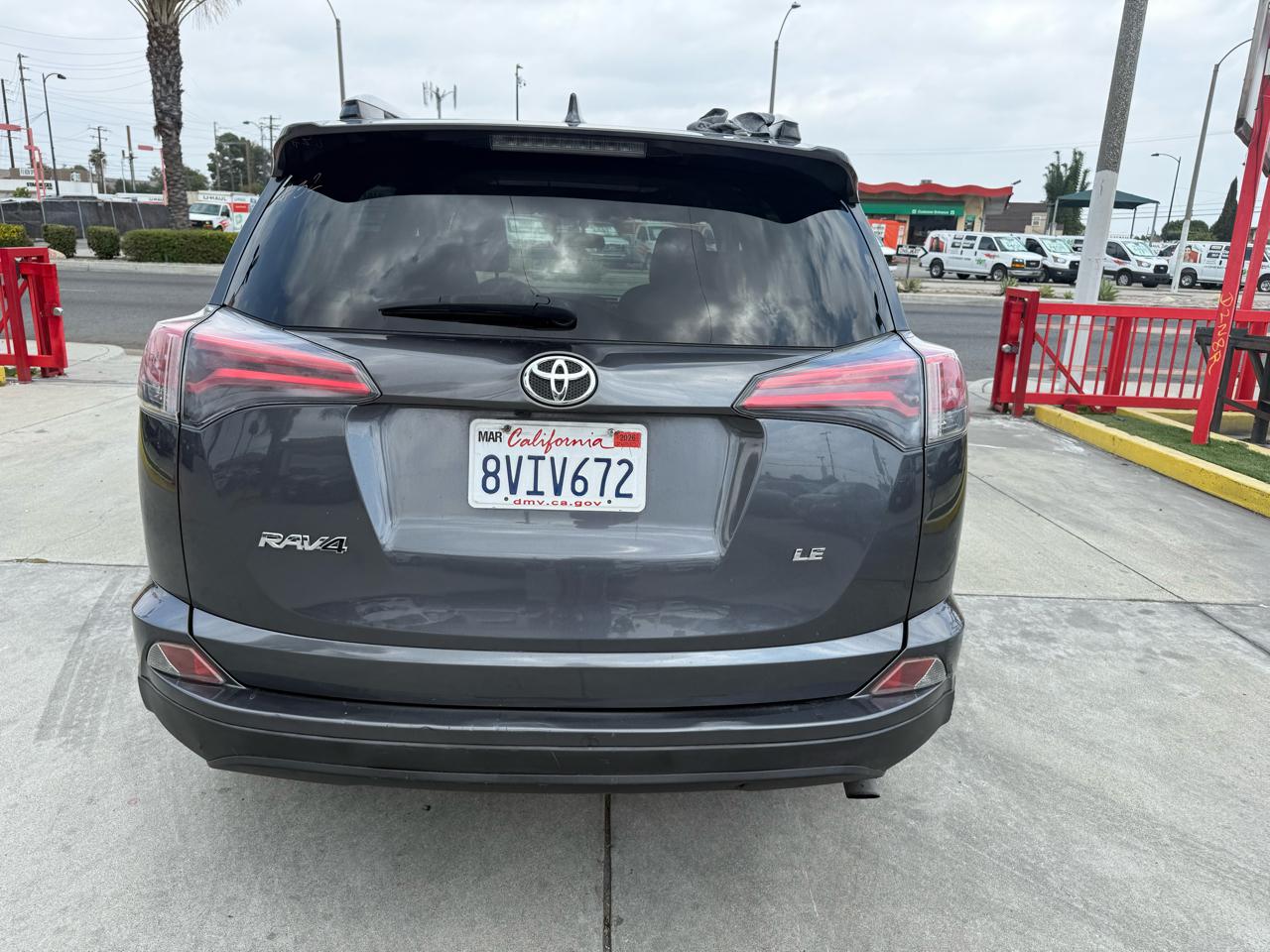 Toyota RAV4 LE FWD 2016