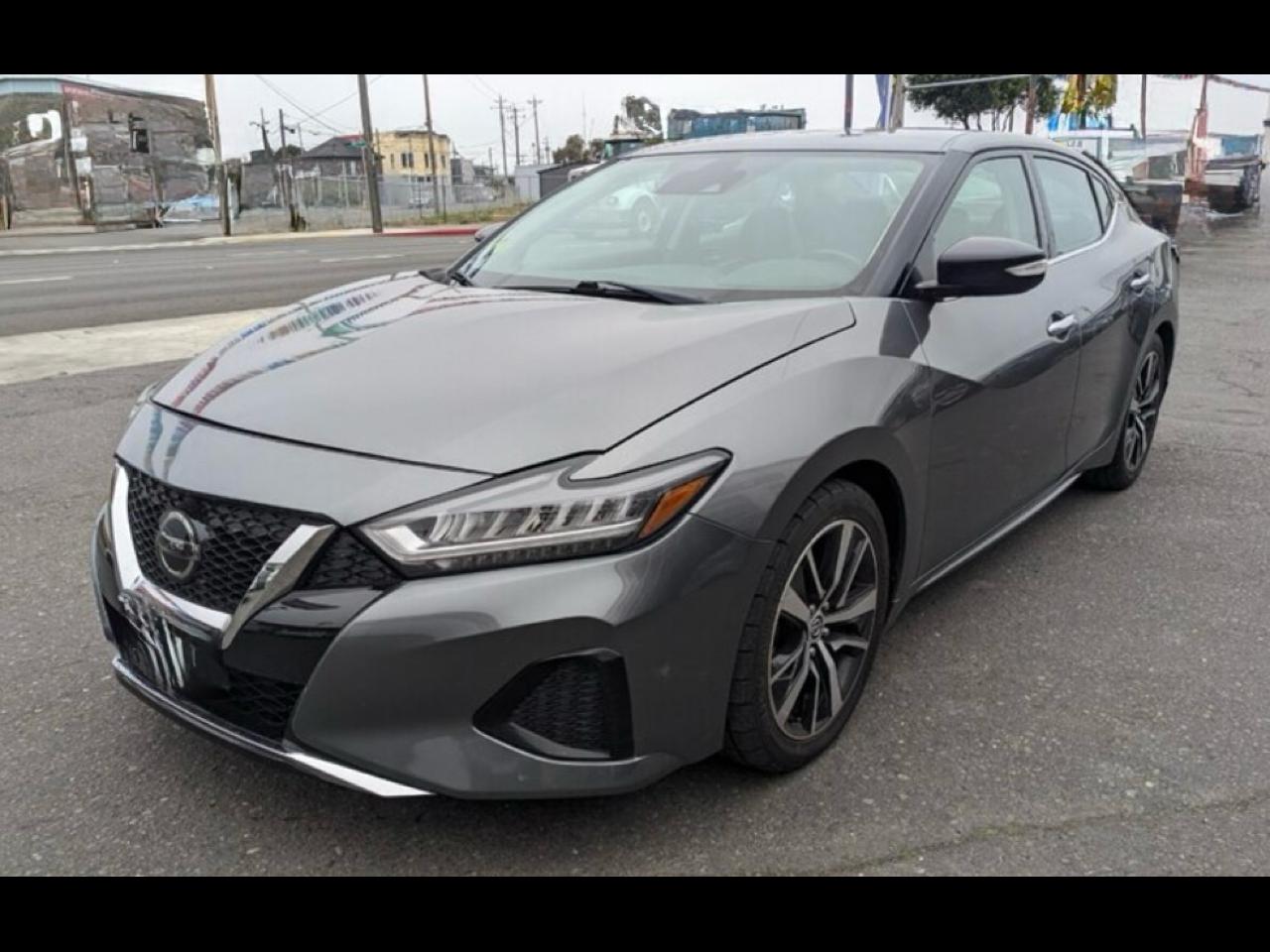 2021 Nissan Maxima SV's photo