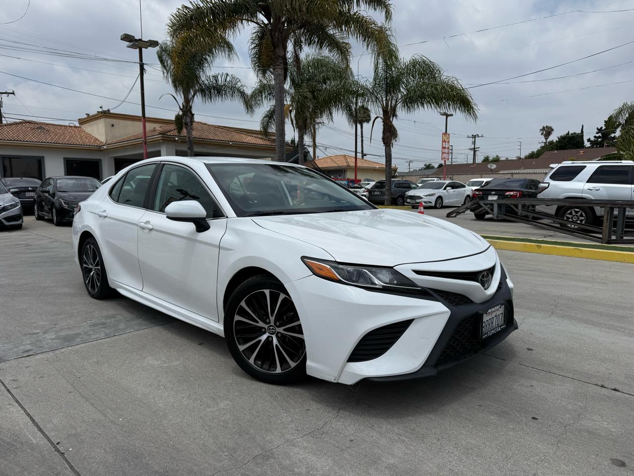 2020 Toyota Camry 2.5 Auto SE's photo