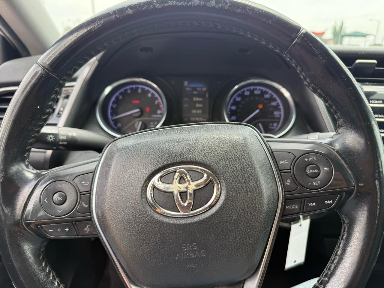 Toyota Camry SE 2020