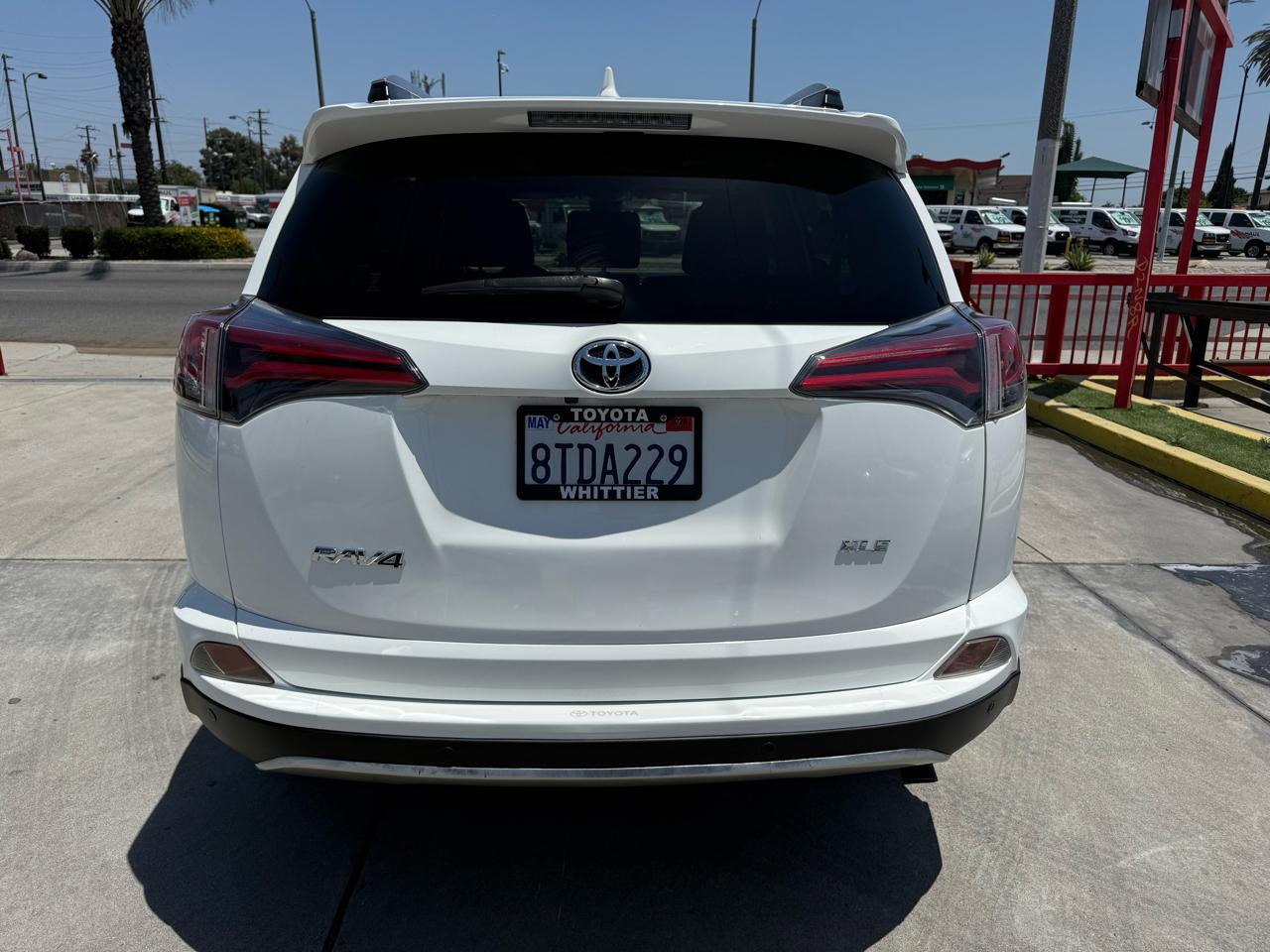 Toyota RAV4 XLE FWD 2017