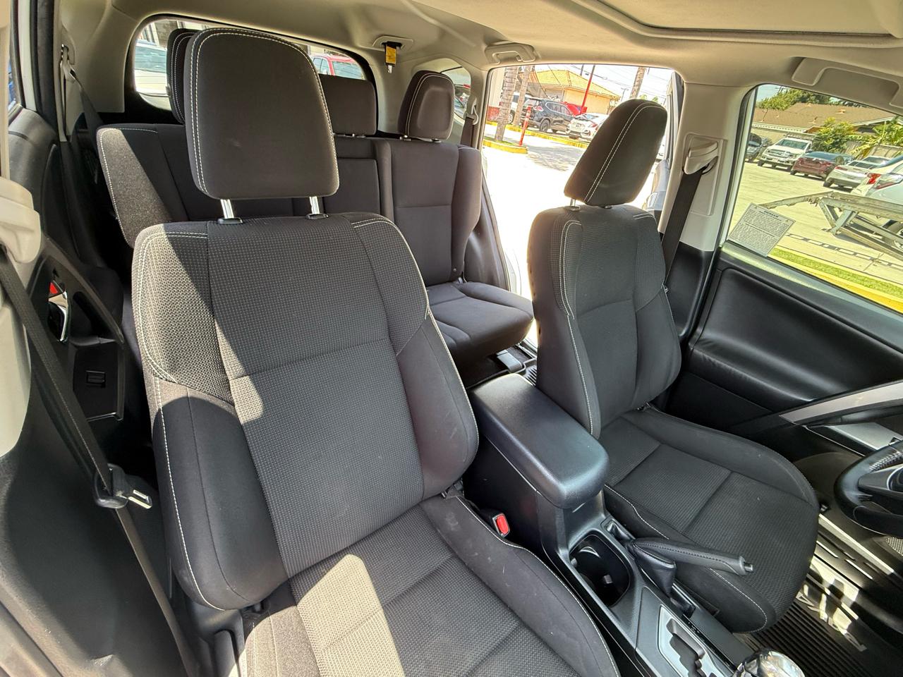 Toyota RAV4 XLE FWD 2017