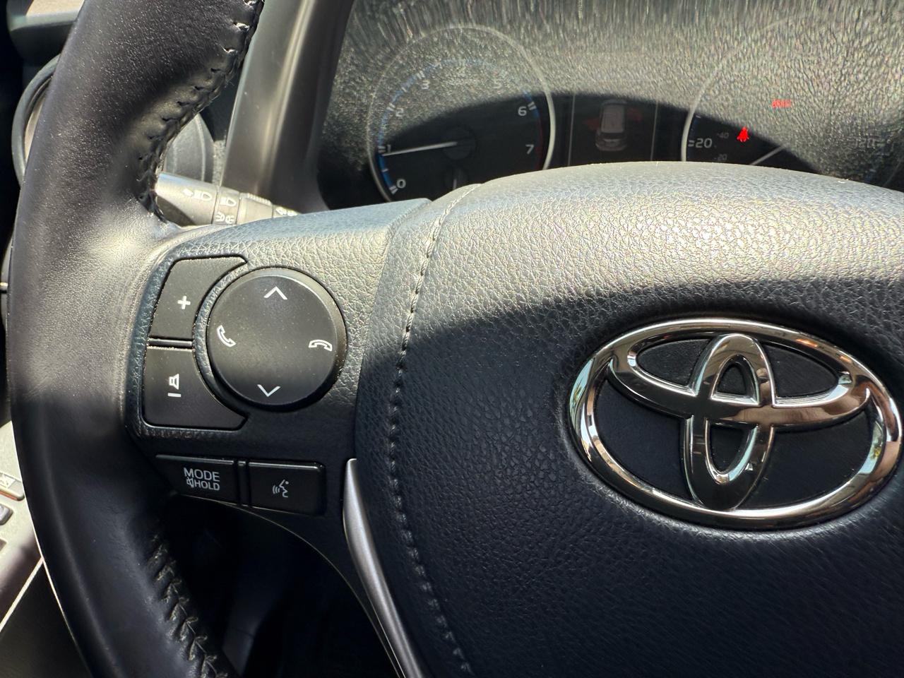 Toyota RAV4 XLE FWD 2017