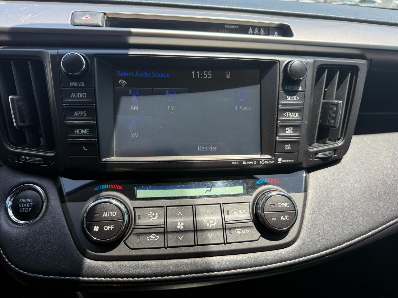 Toyota RAV4 XLE FWD 2017