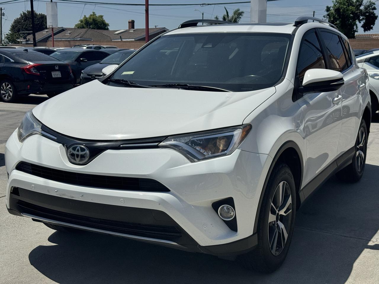 Toyota RAV4 XLE FWD 2017