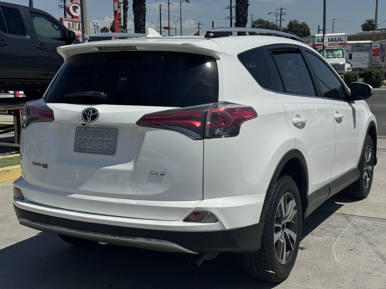 Toyota RAV4 XLE FWD 2017