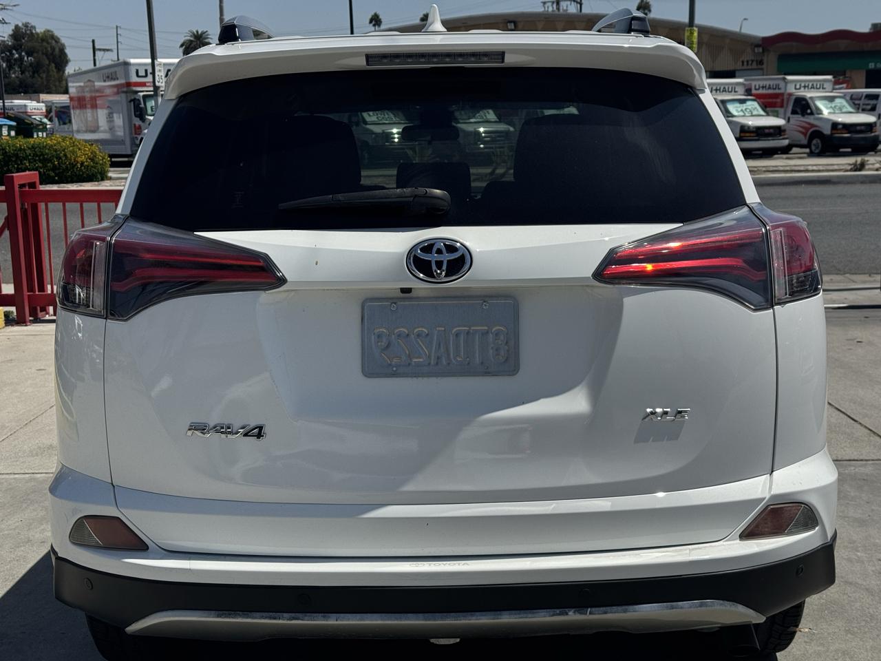 Toyota RAV4 XLE FWD 2017