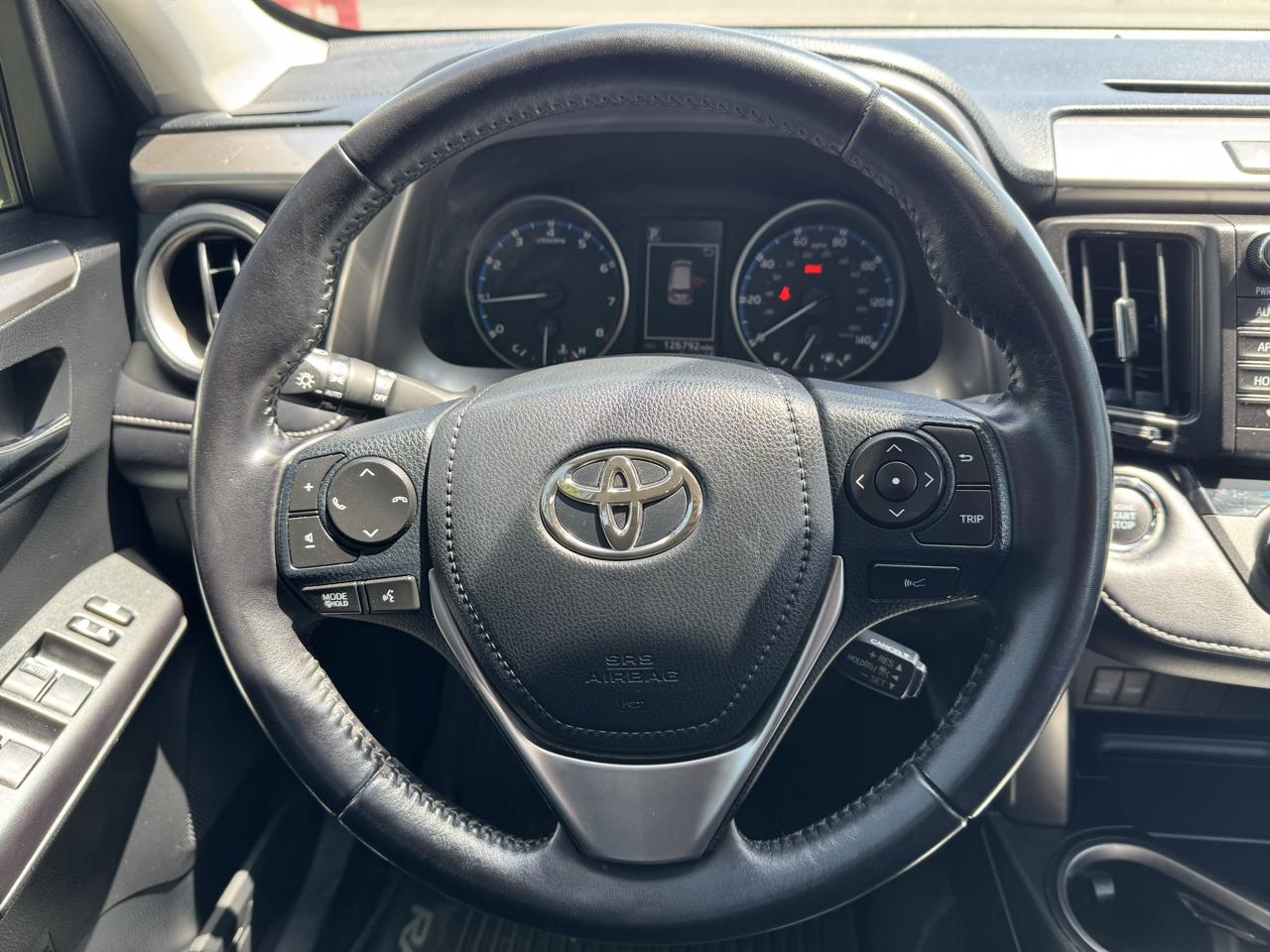 Toyota RAV4 XLE FWD 2017