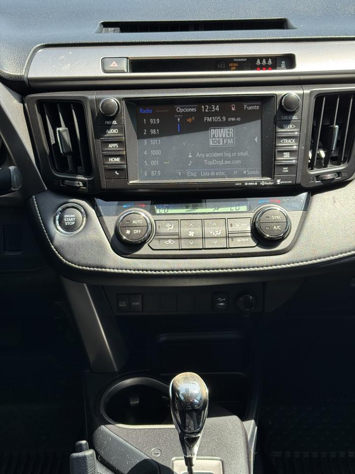 Toyota RAV4 XLE FWD 2017