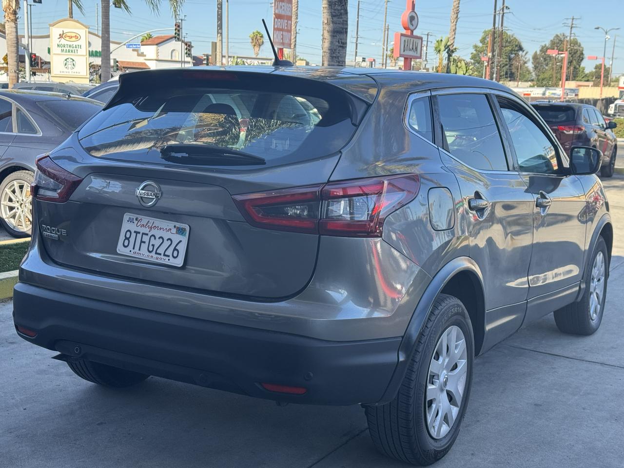 Nissan Rogue Sport S 2020