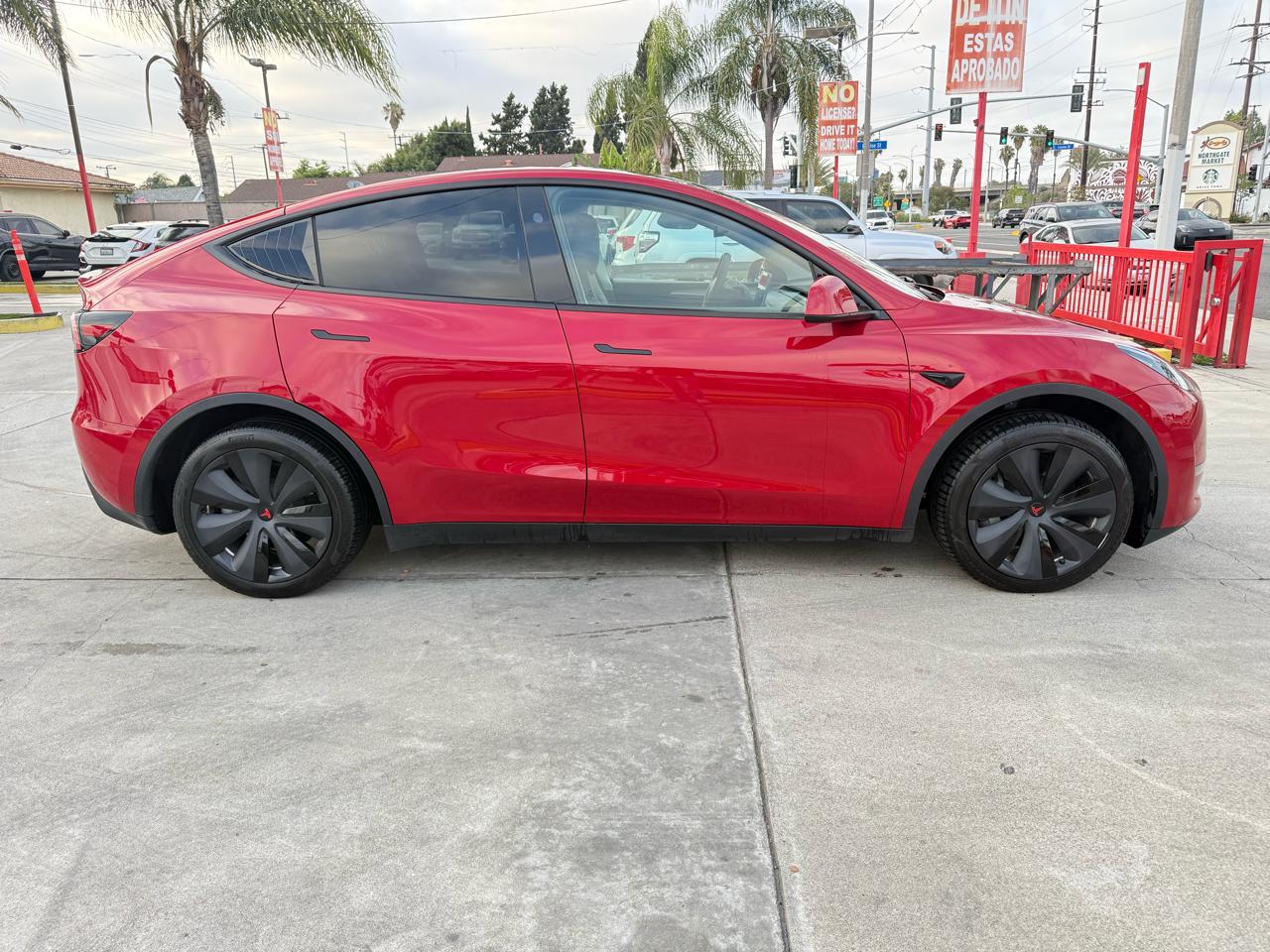 Tesla Model Y Long Range 2024