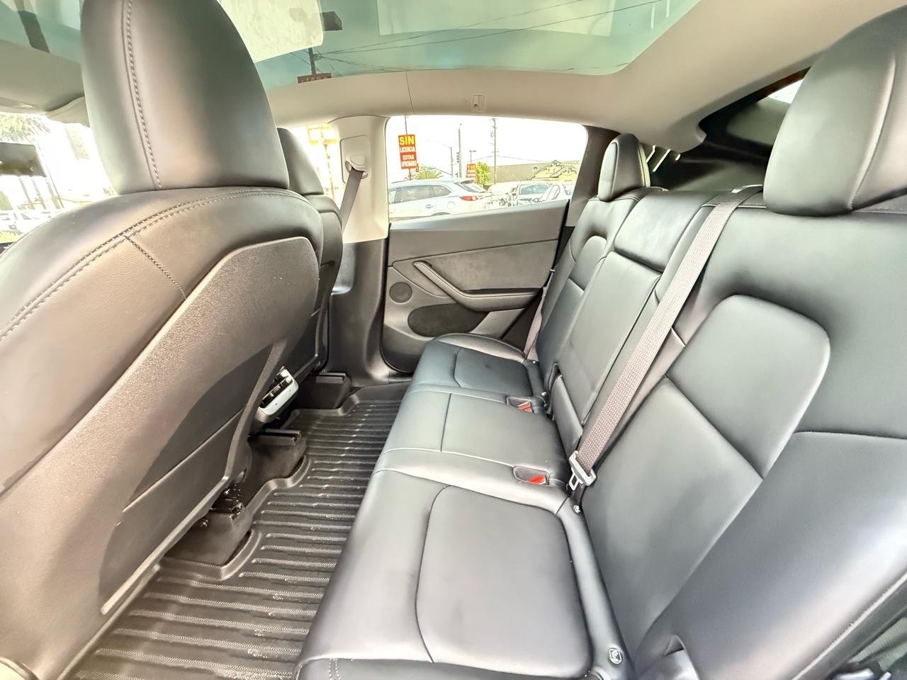 Tesla Model Y Long Range 2024