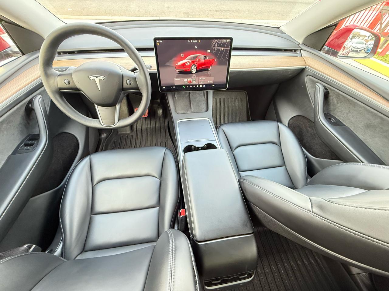 Tesla Model Y Long Range 2024