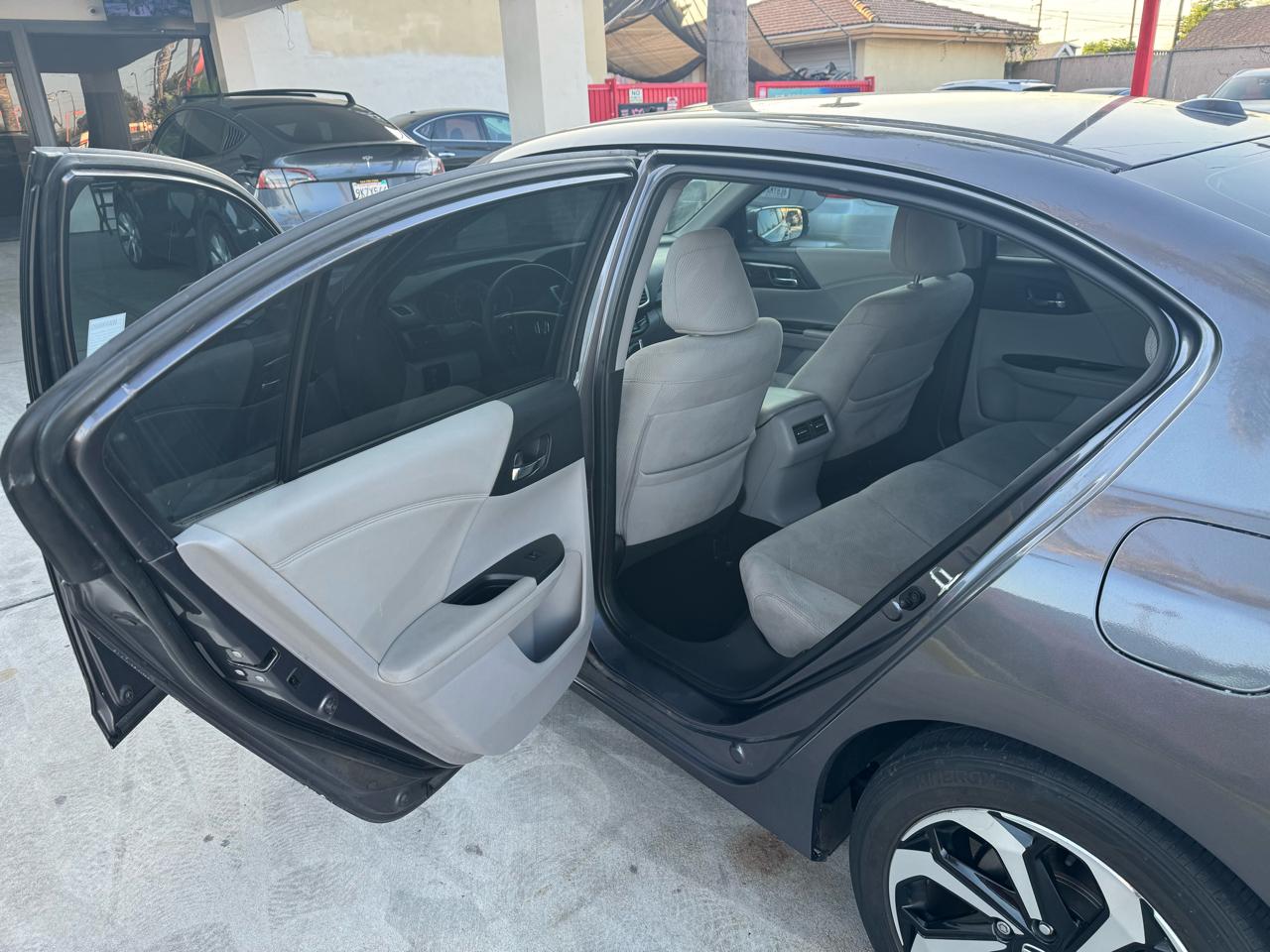 Honda Accord EX Sedan CVT w/ Honda Sensing 2017