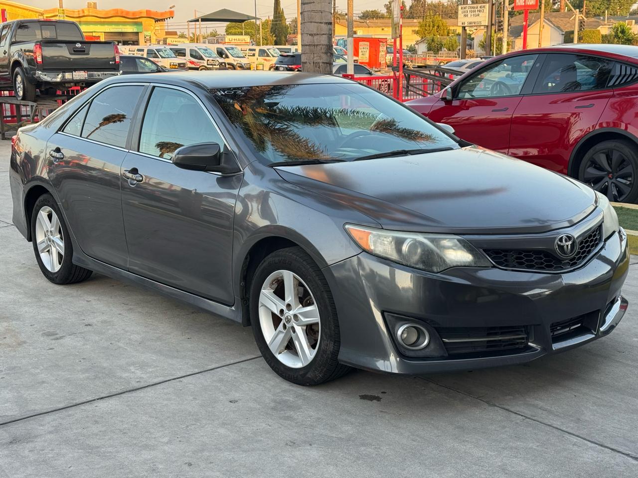 Toyota Camry SE 2014