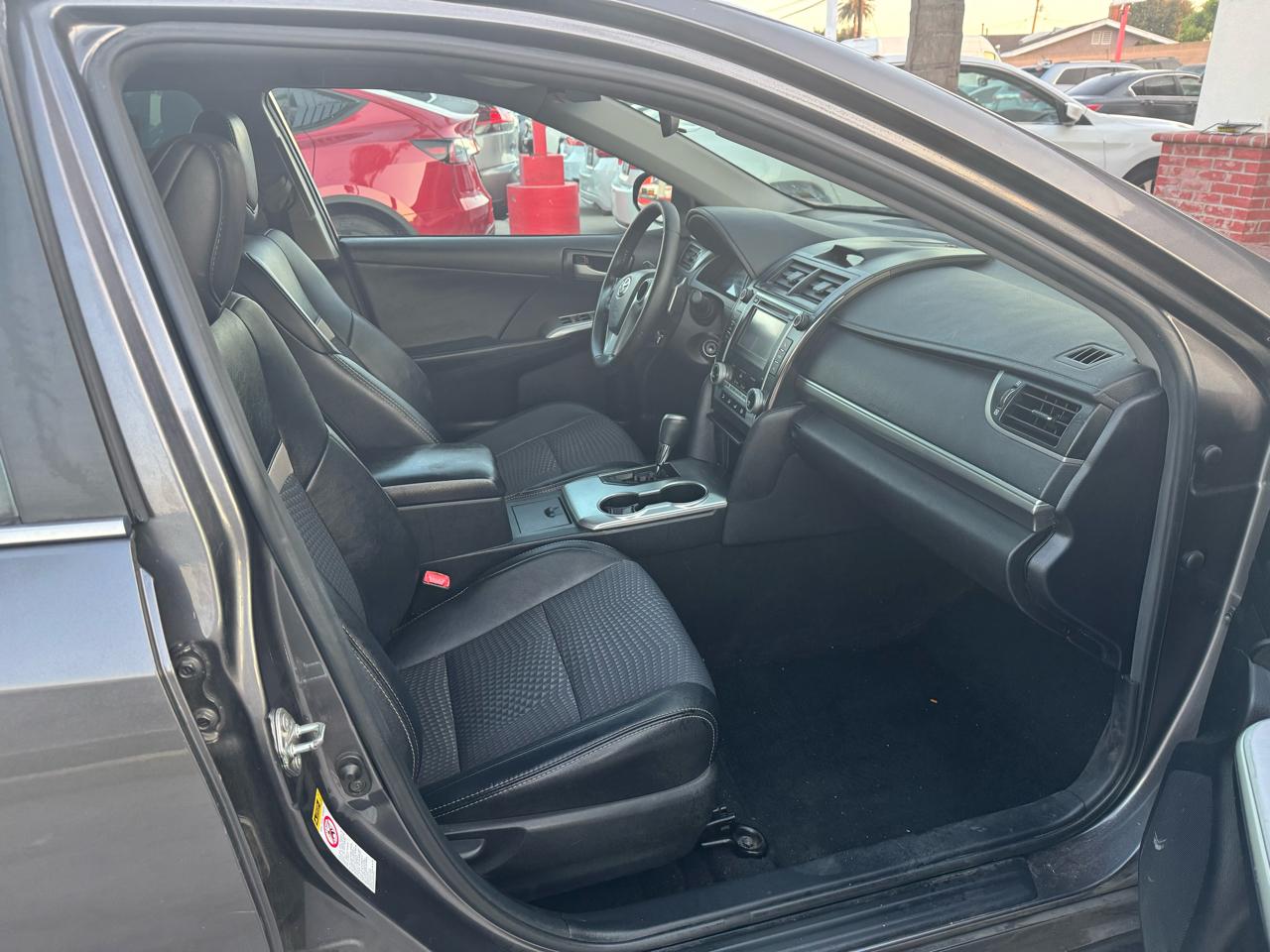 Toyota Camry SE 2014