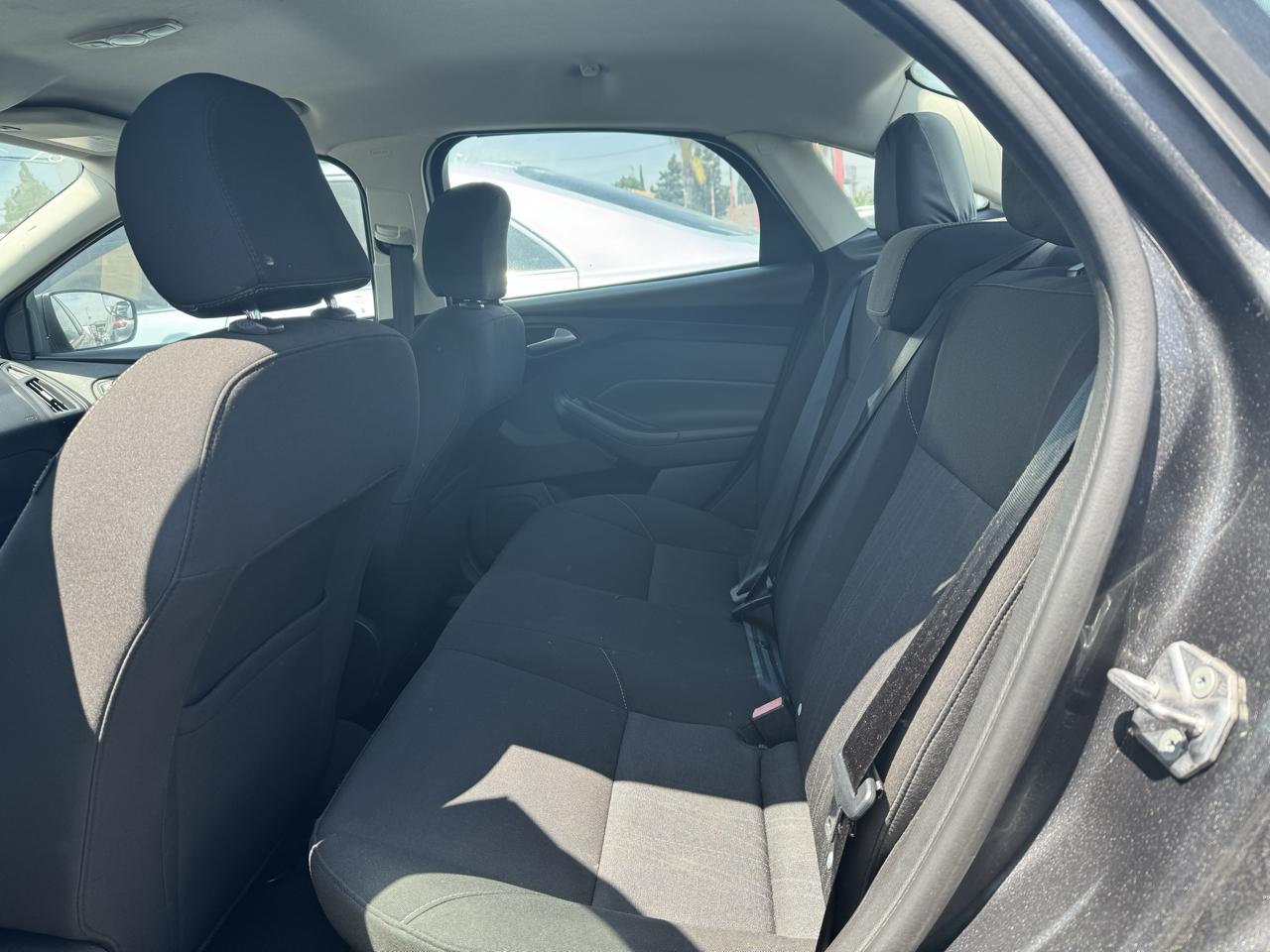 Ford Focus SE Sedan 2015