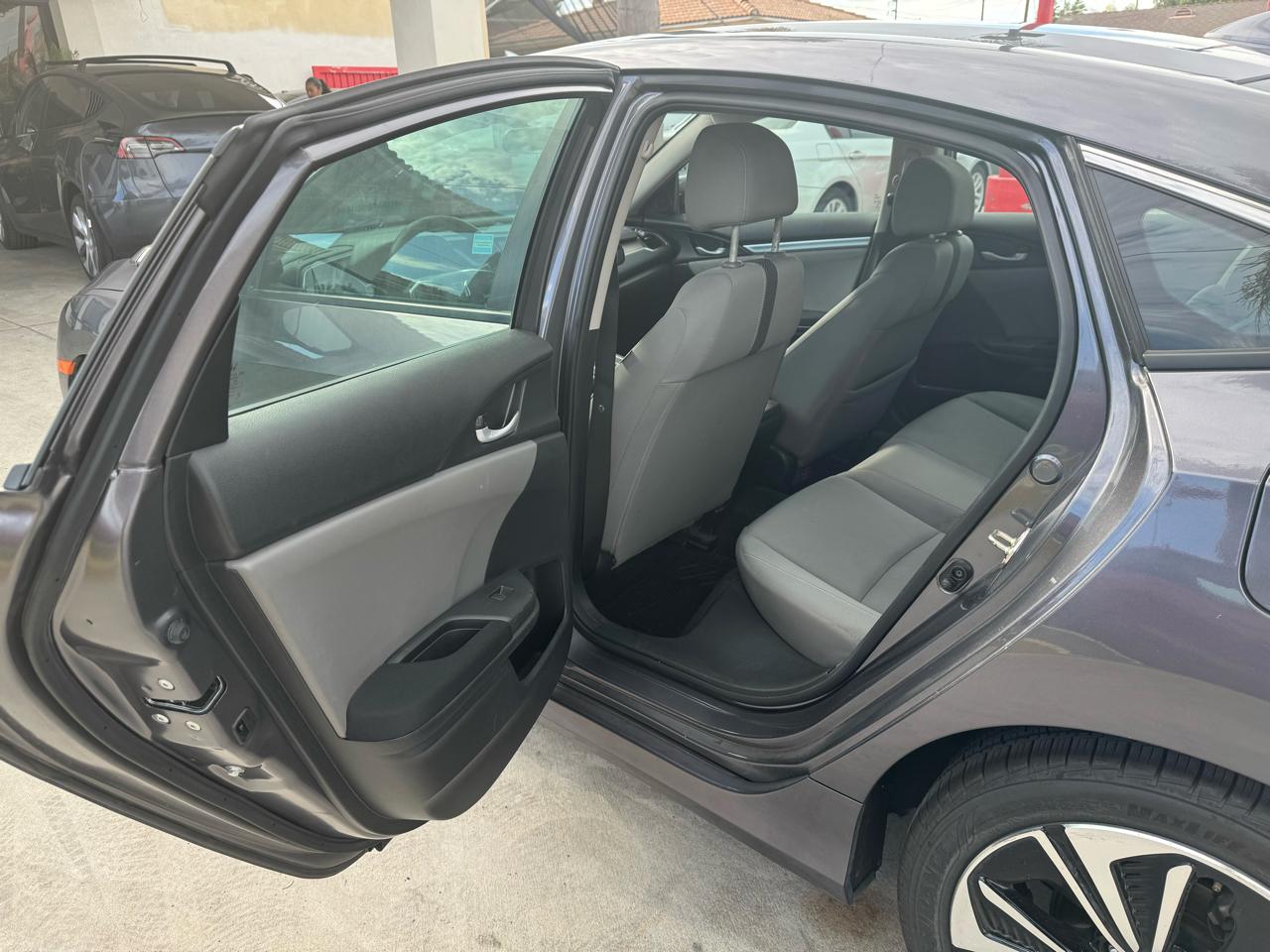 Honda Civic EX-T Sedan CVT 2017