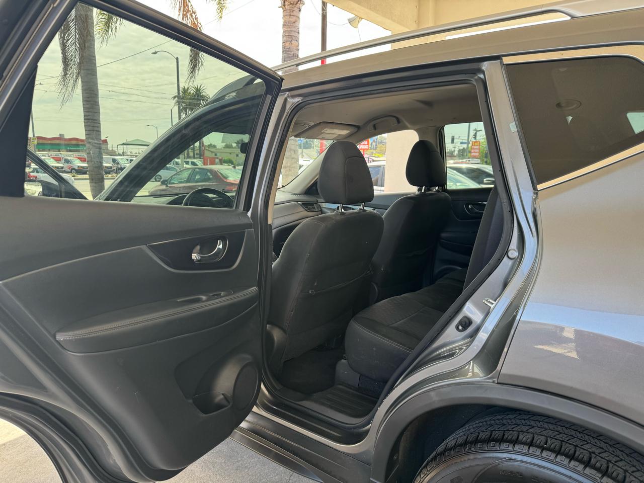 Nissan Rogue SV 2WD 2018