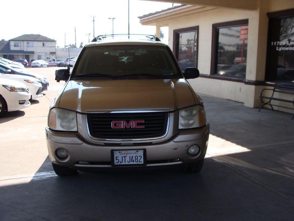 GMC Envoy XL SLE 2WD 2004