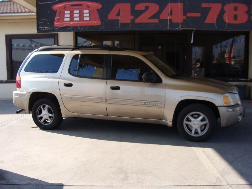 GMC Envoy XL SLE 2WD 2004