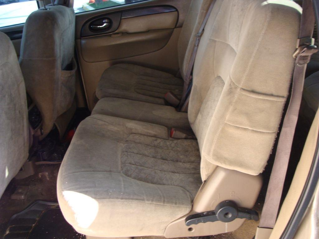 GMC Envoy XL SLE 2WD 2004