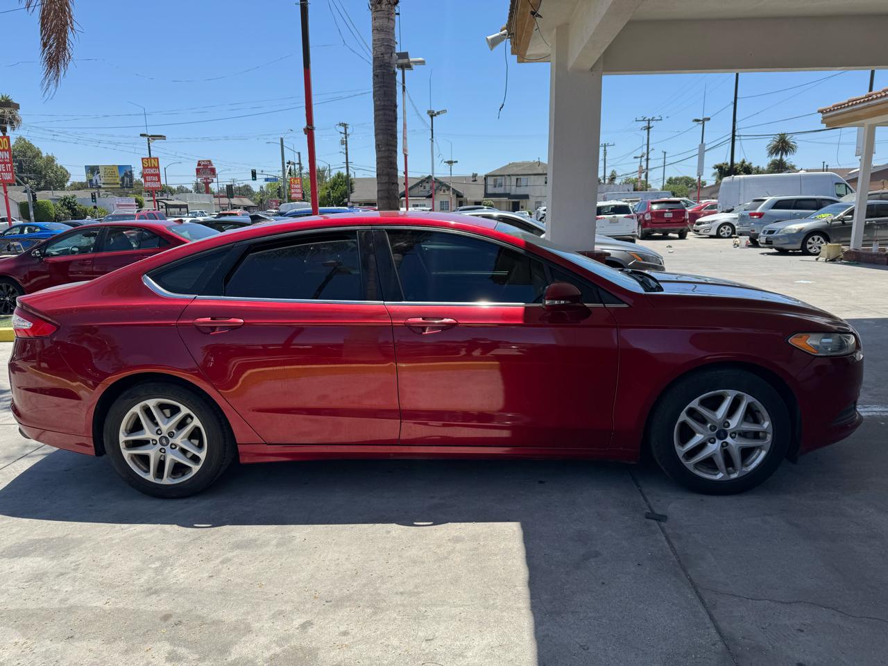 Ford Fusion SE 2013