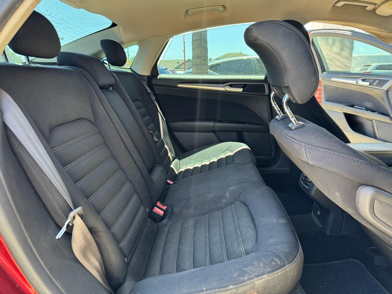 Ford Fusion SE 2013