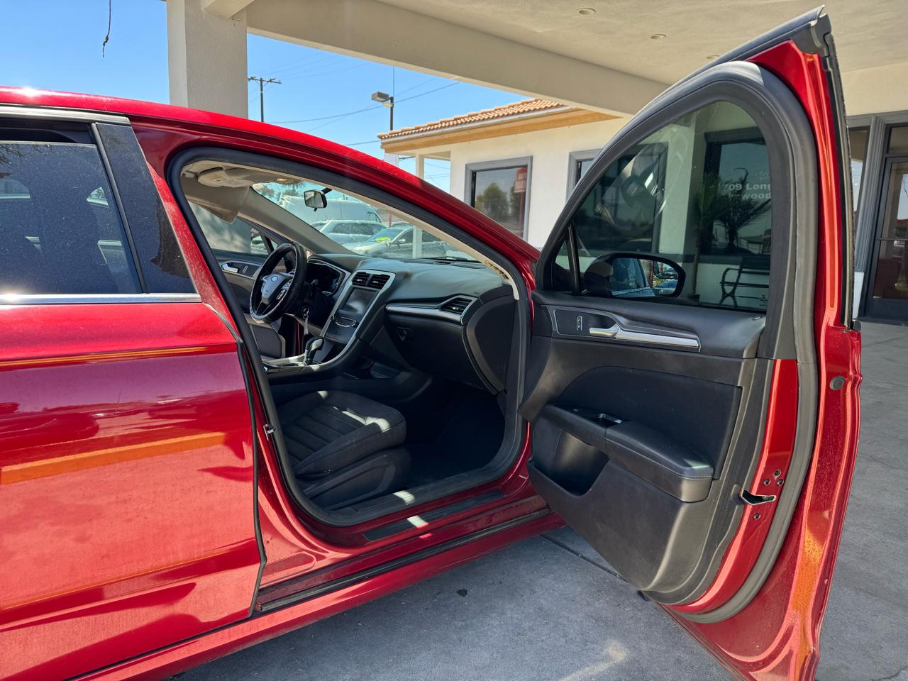 Ford Fusion SE 2013