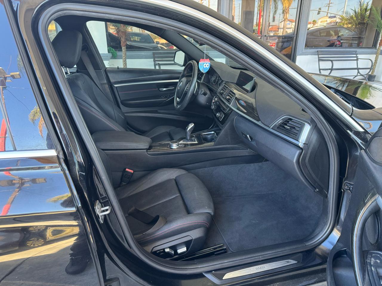 BMW 3-Series 330i SULEV Sedan 2018