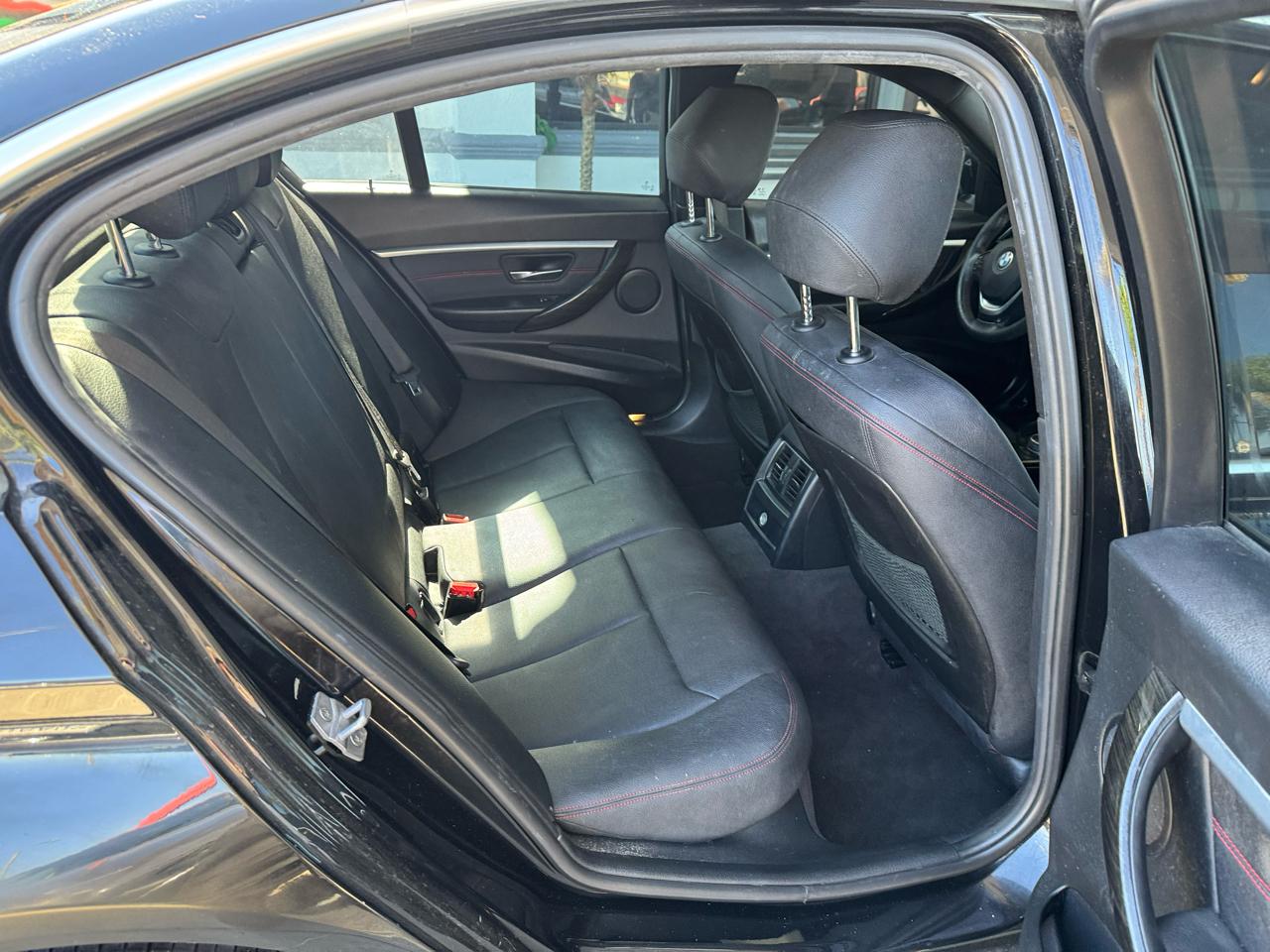 BMW 3-Series 330i SULEV Sedan 2018