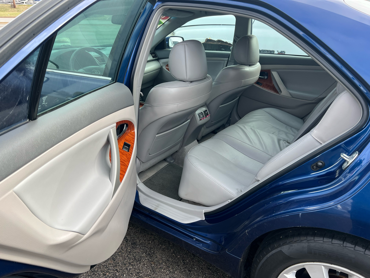 Toyota Camry 4dr Sdn V6 Auto XLE (Natl) 2009