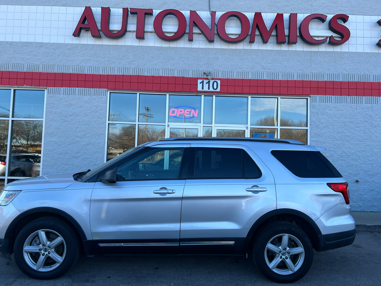 Ford Explorer XLT FWD 2019