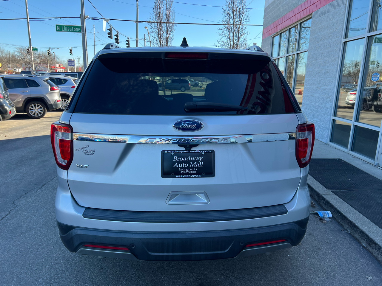 Ford Explorer XLT FWD 2019