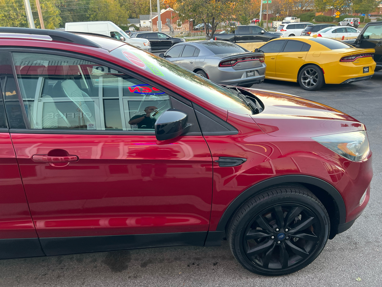 Ford Escape SE FWD 2017 Ford Escape SE FWD 2017
