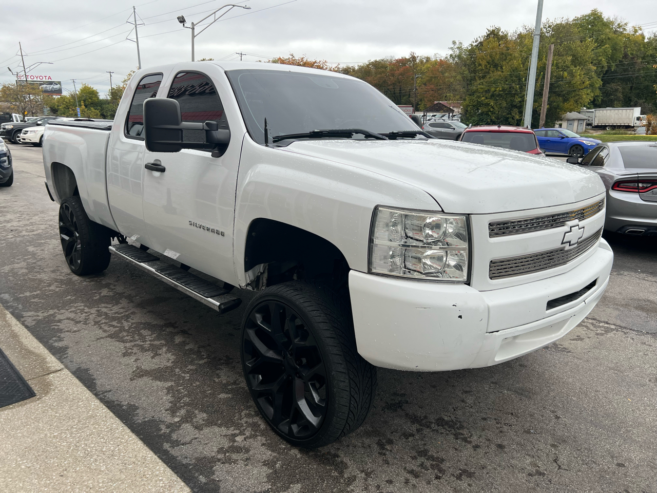 Chevrolet Silverado 1500 4WD Ext Cab 143.5" Work Truck 2011 Chevrolet Silverado 1500 4WD Ext Cab 143.5" Work Truck 2011