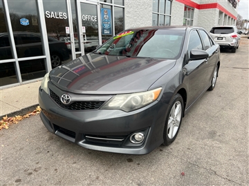 2013 Toyota Camry 4dr Sdn I4 Auto XLE (Natl)