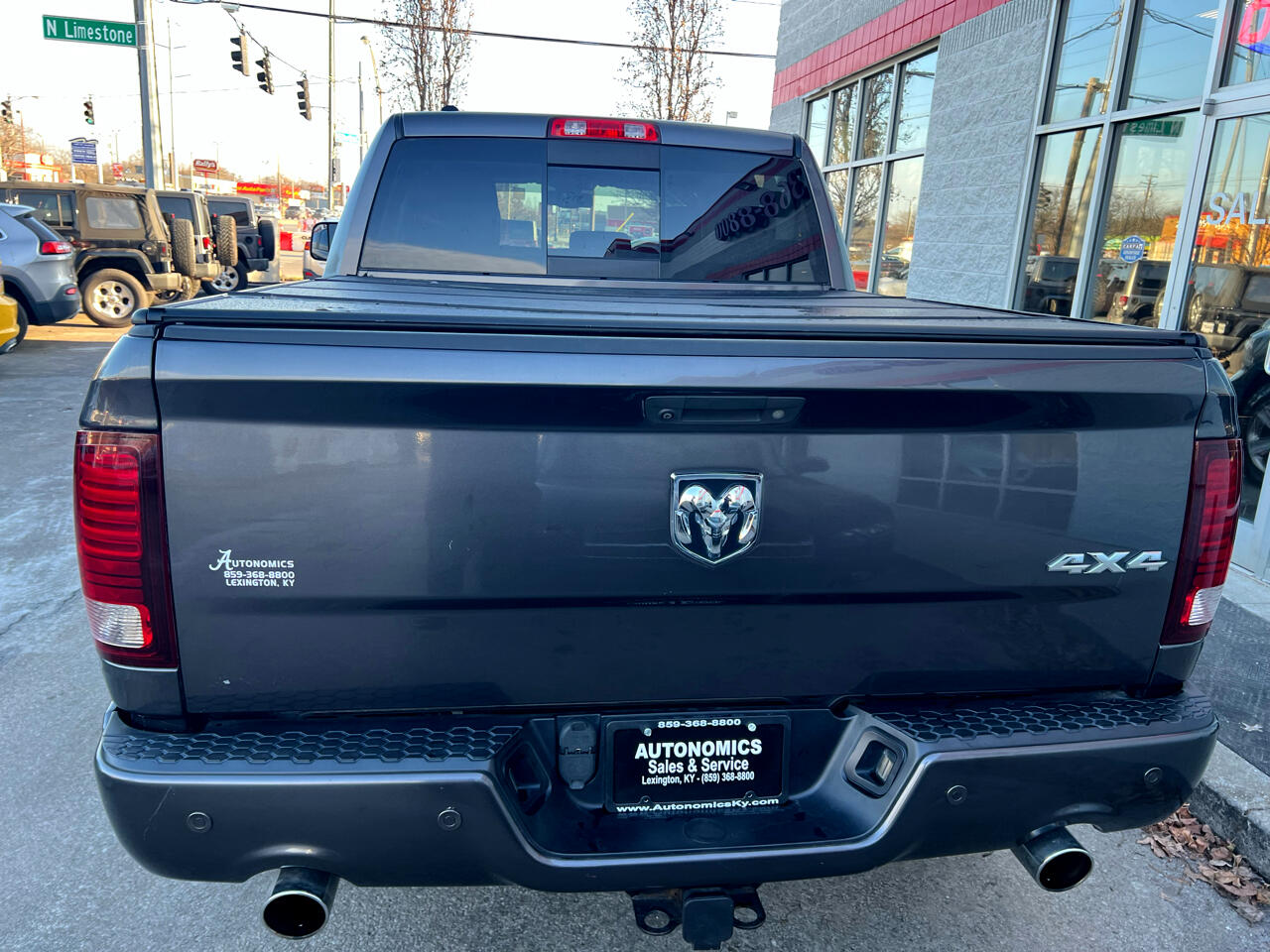 RAM 1500 4WD Crew Cab 140.5" Sport 2014