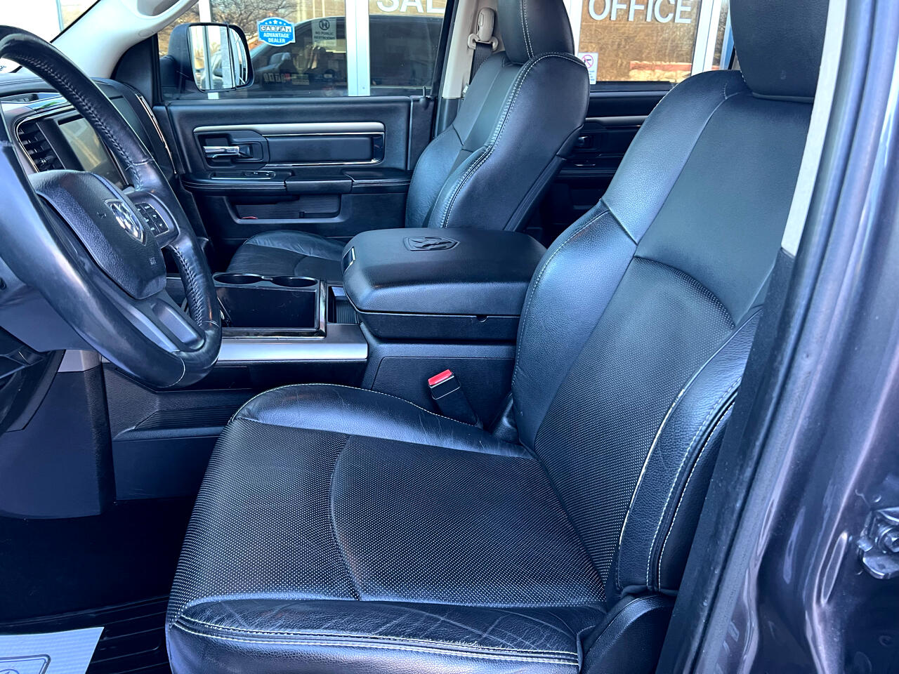 RAM 1500 4WD Crew Cab 140.5" Sport 2014