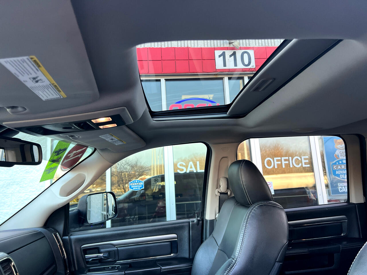 RAM 1500 4WD Crew Cab 140.5" Sport 2014