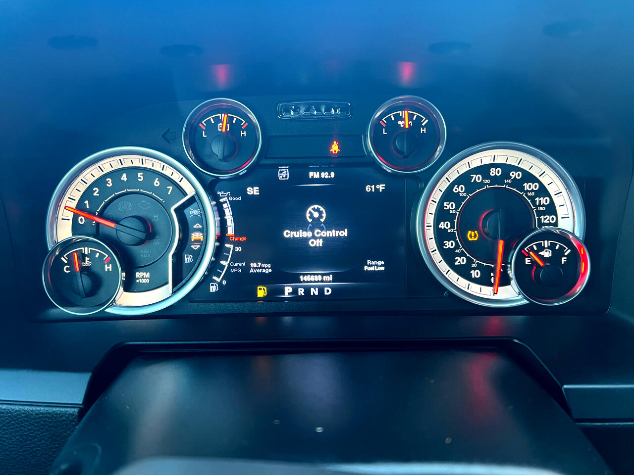 RAM 1500 4WD Crew Cab 140.5" Sport 2014