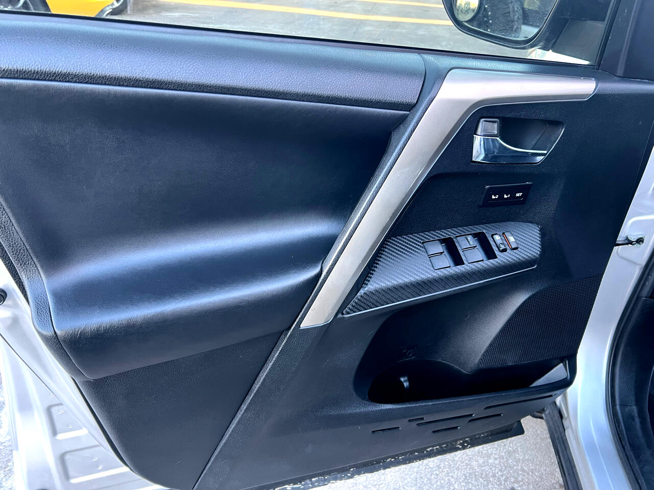 Toyota RAV4 AWD 4dr Limited (Natl) 2015