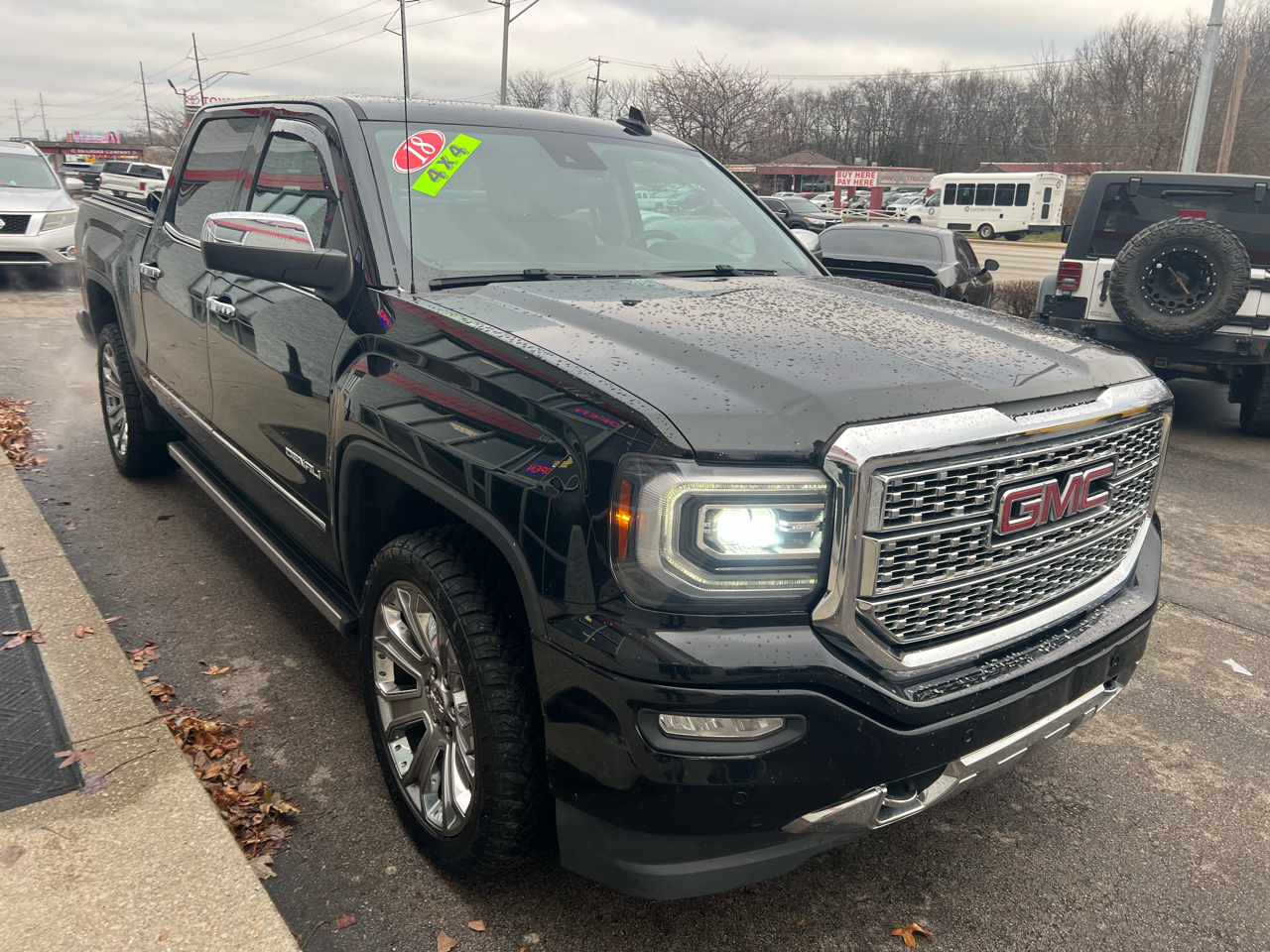 GMC Sierra 1500 4WD Crew Cab 143.5" Denali 2018