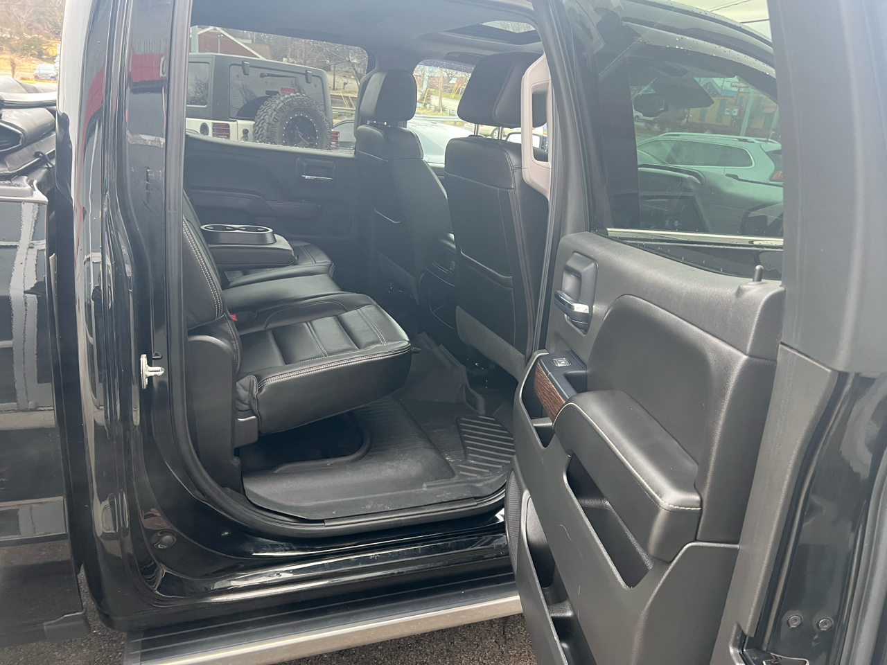 GMC Sierra 1500 4WD Crew Cab 143.5" Denali 2018