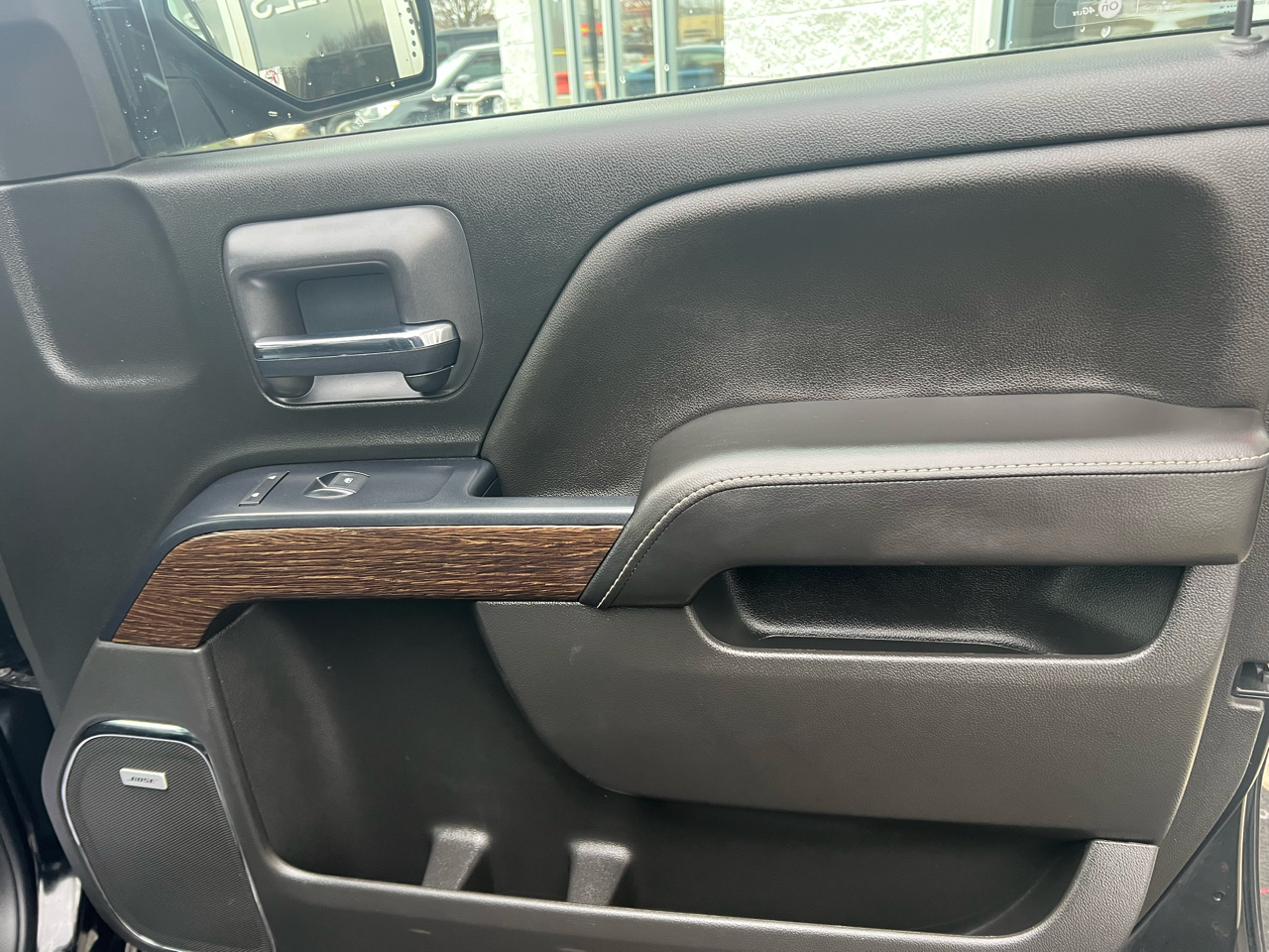 GMC Sierra 1500 4WD Crew Cab 143.5" Denali 2018